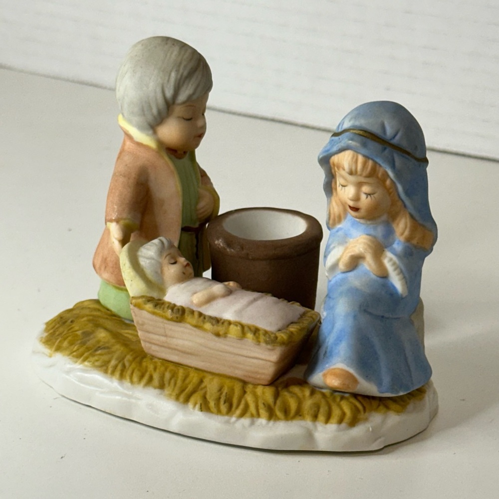 Vintage Nativity Scene Holiday Decor Figurine Candle Holder Made In Taiwan